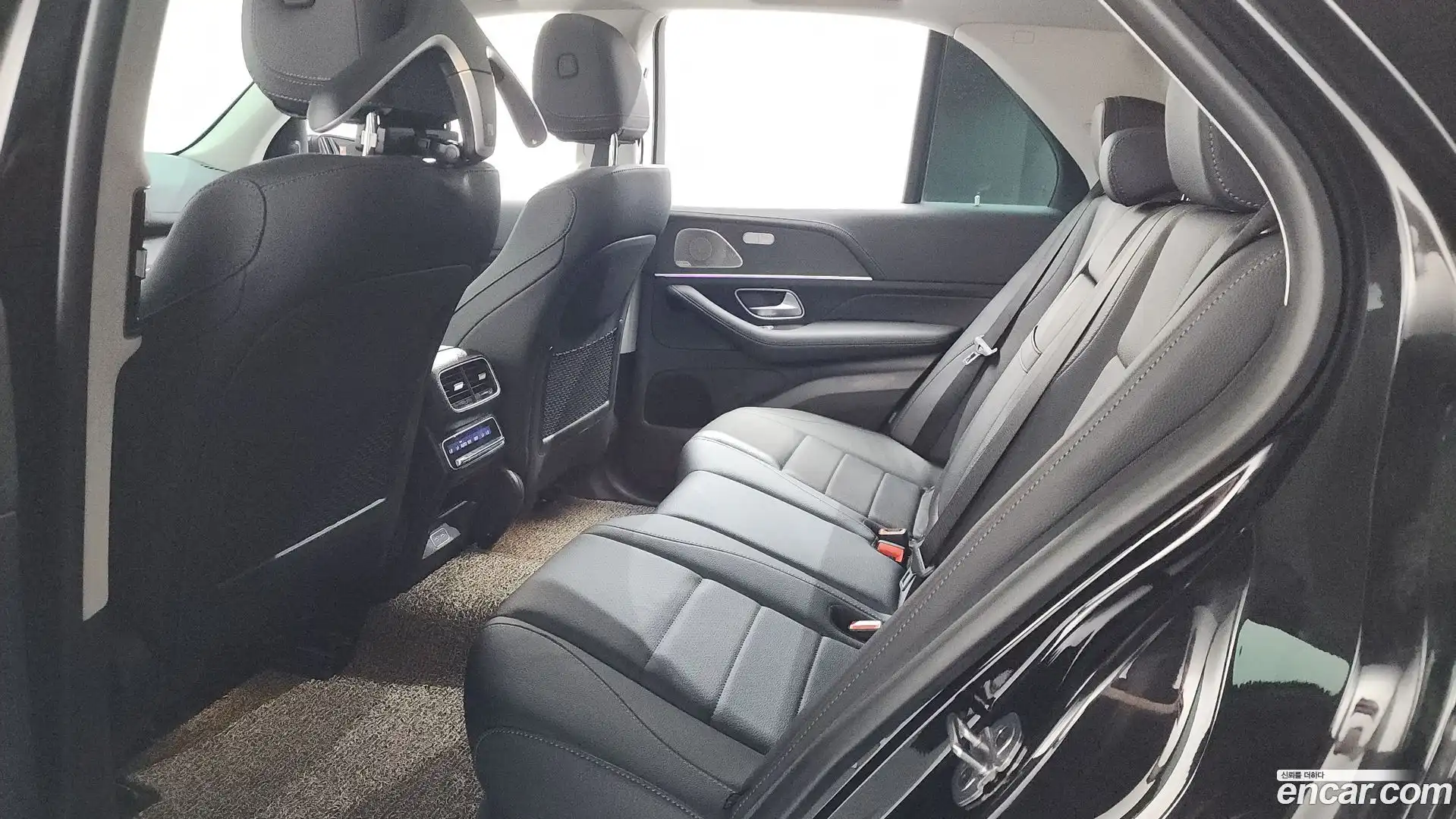 GLE-Class Mercedes-Benz 2024.9-OPTION-040