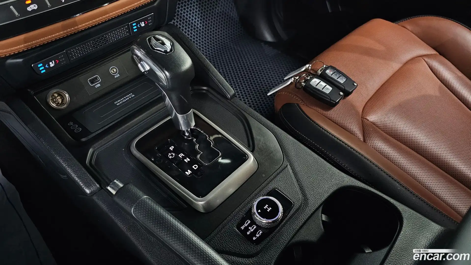 Rexton KG Mobility 2019.6-INNER-009