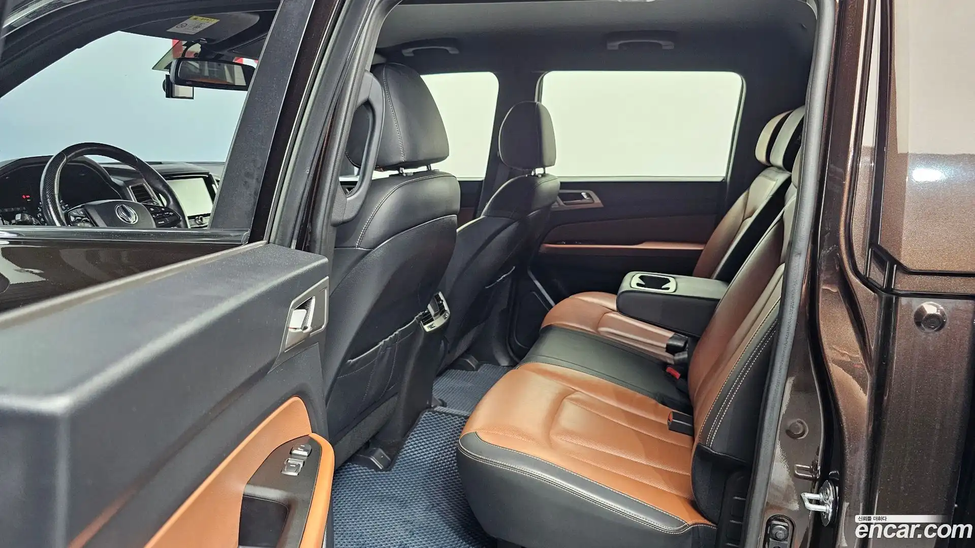 Rexton KG Mobility 2019.6-INNER-036