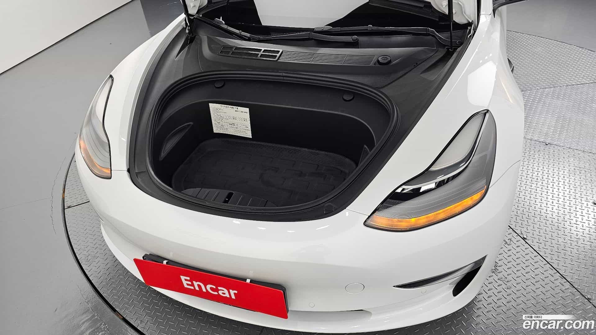 Model 3 Tesla 2022.11-OUTER-006