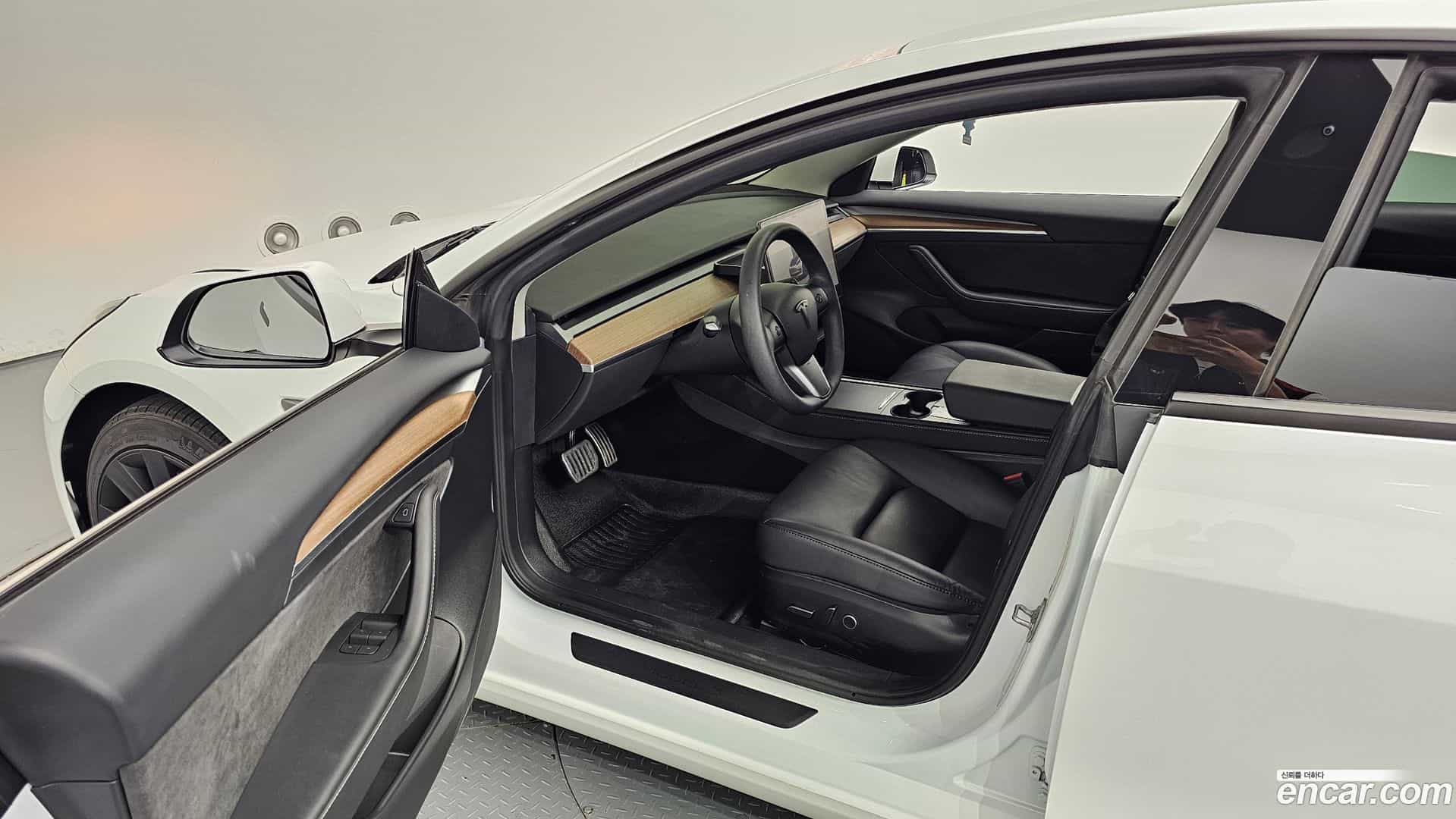 Model 3 Tesla 2022.11-INNER-010