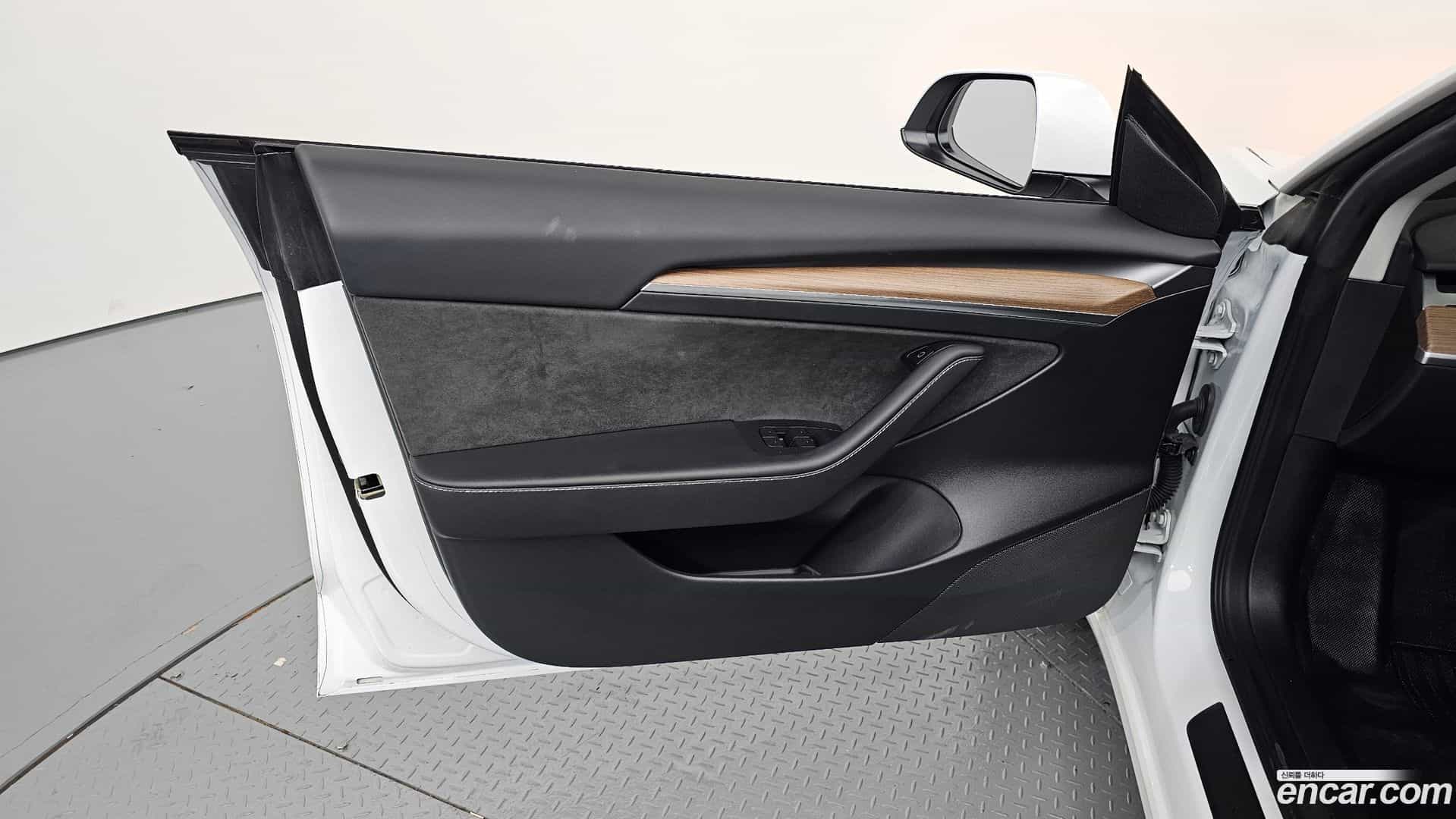 Model 3 Tesla 2022.11-INNER-034