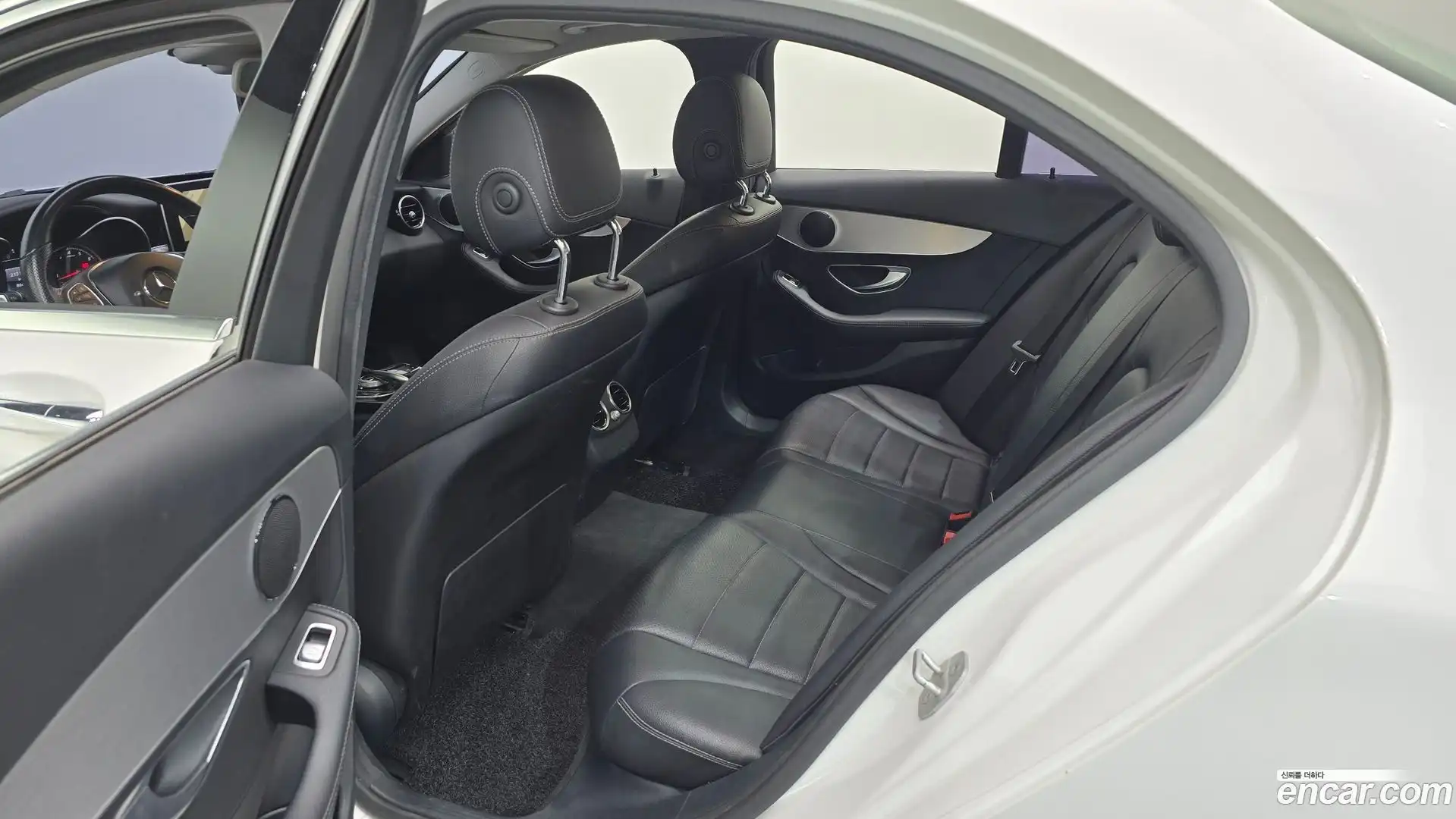 C-Class Mercedes-Benz 2016.3-OPTION-015