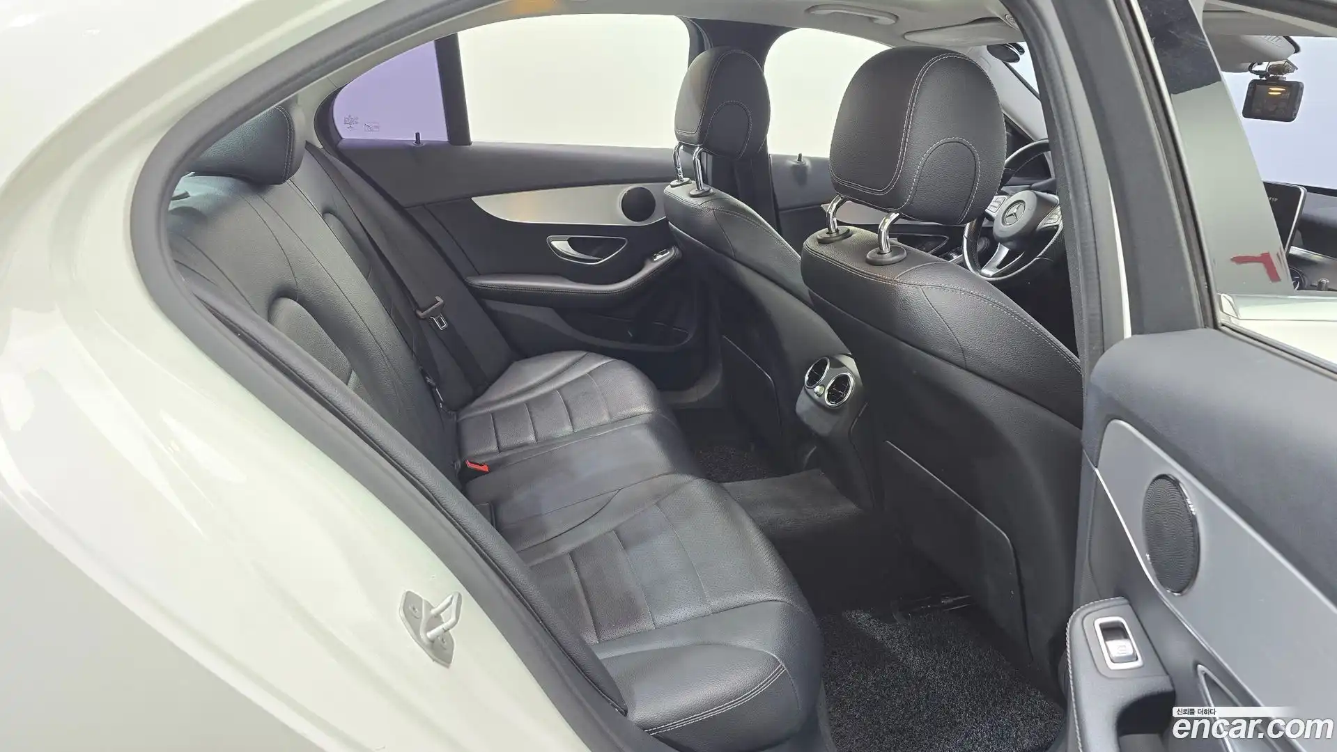 C-Class Mercedes-Benz 2016.3-OPTION-023
