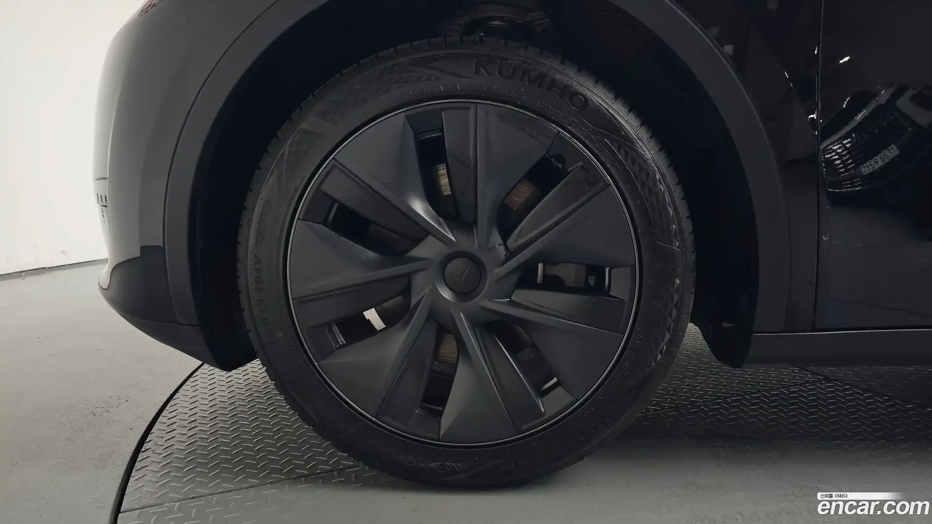 Model Y Tesla 2024.7-OUTER-005