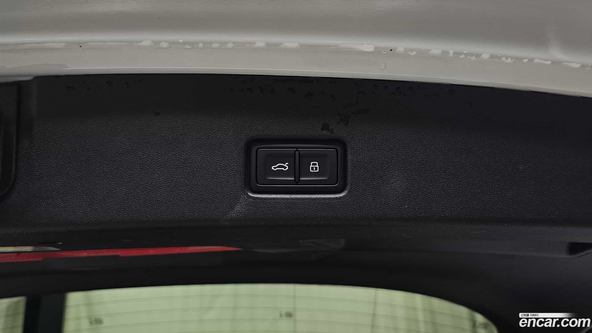 Q4 e-tron Audi 2023.11-OPTION-020
