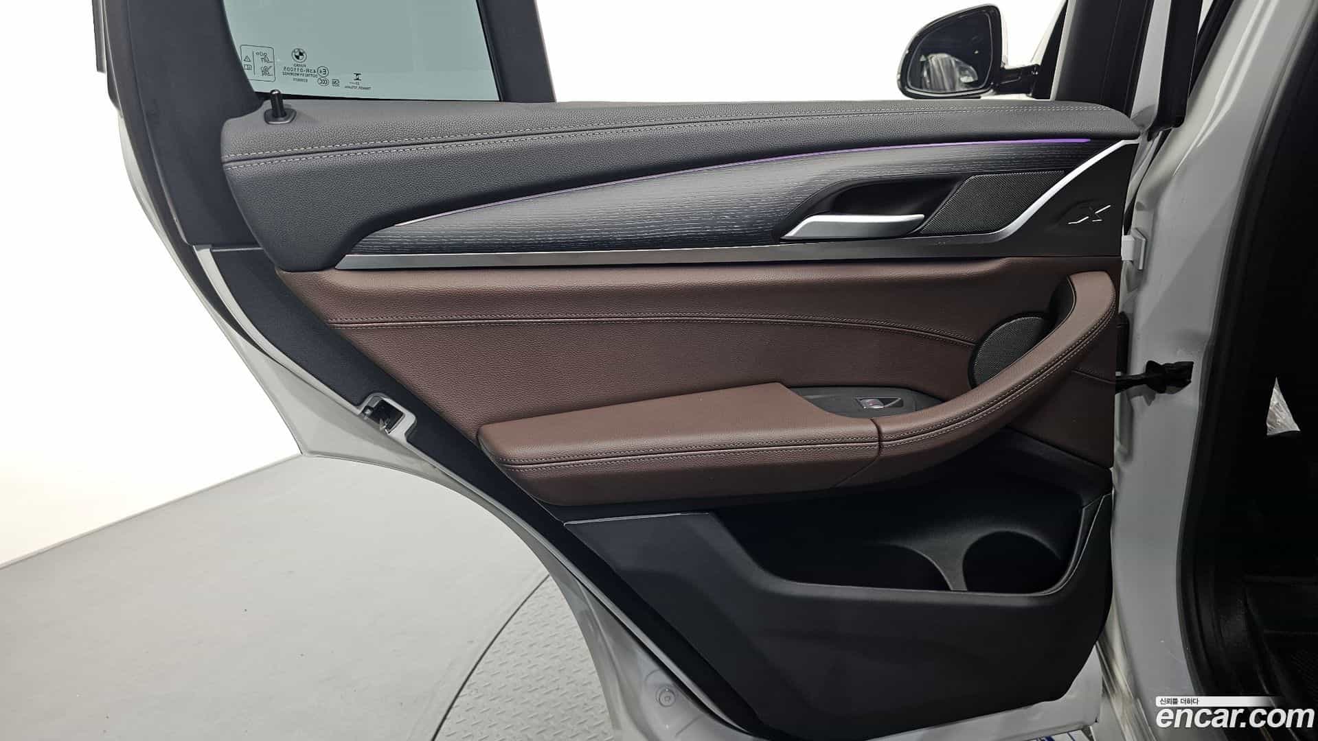 iX3 BMW 2024.0-INNER-035