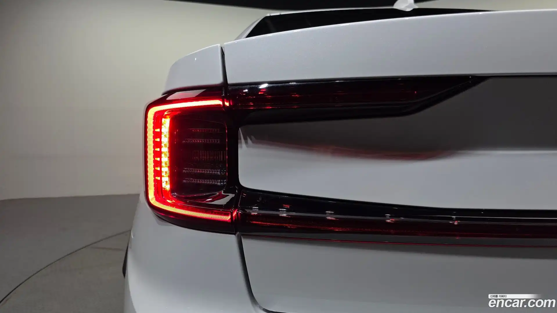 Polestar 2 Polestar 2023.9-OUTER-033