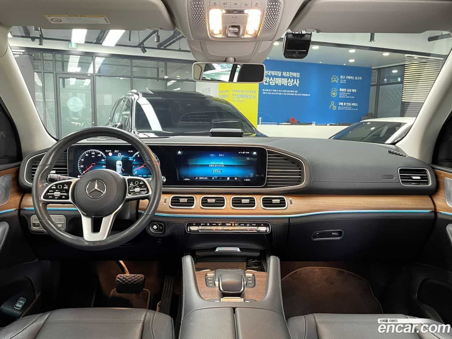 GLE-Class Mercedes-Benz 2020.5-INNER-007