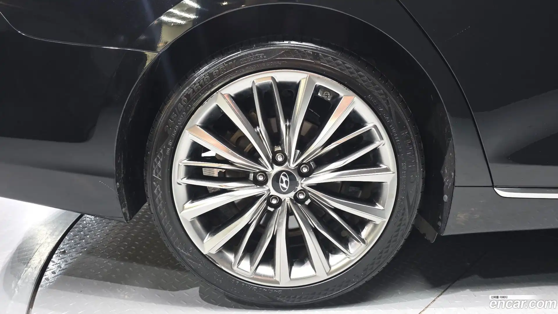 Grandeur Hyundai 2017.2-OUTER-005