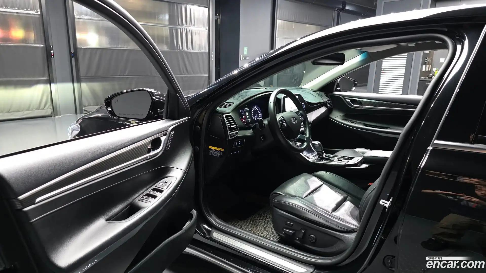 Grandeur Hyundai 2017.2-INNER-010