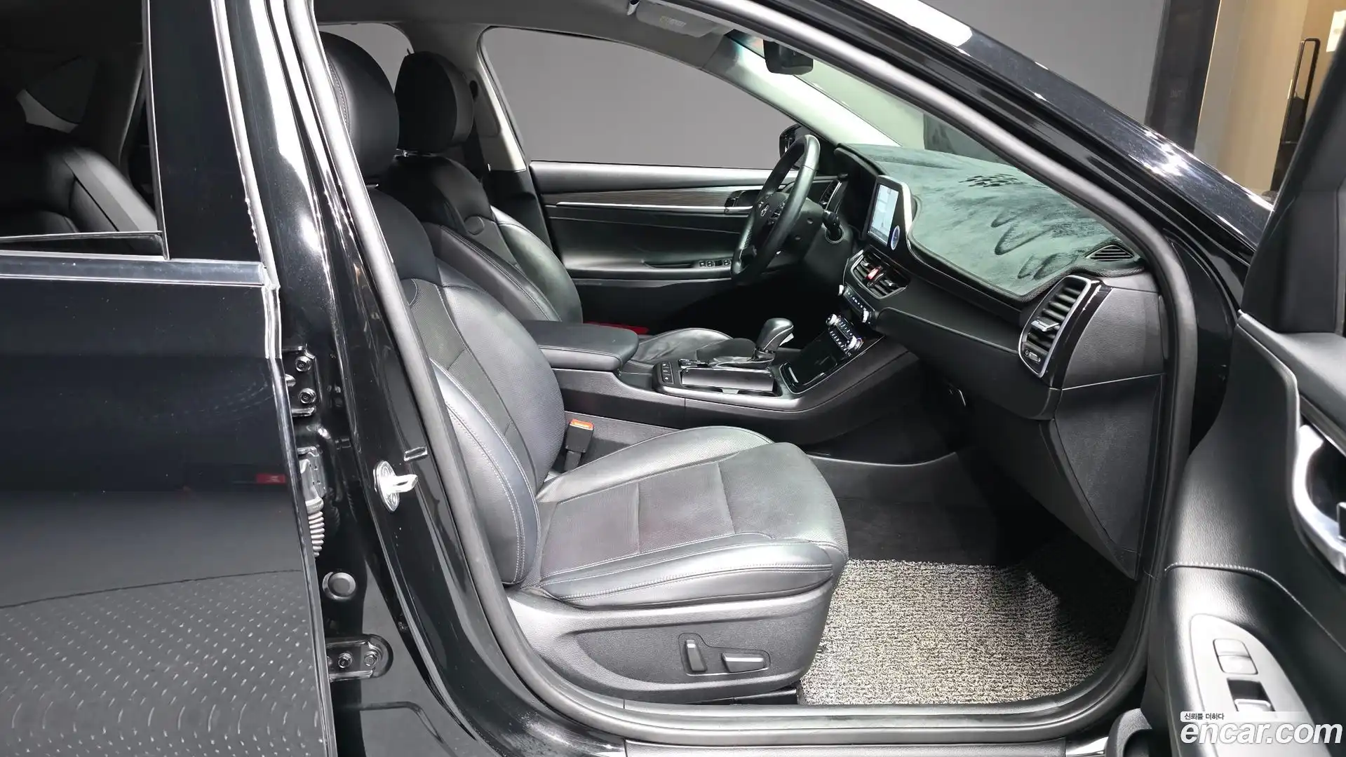Grandeur Hyundai 2017.2-OPTION-015