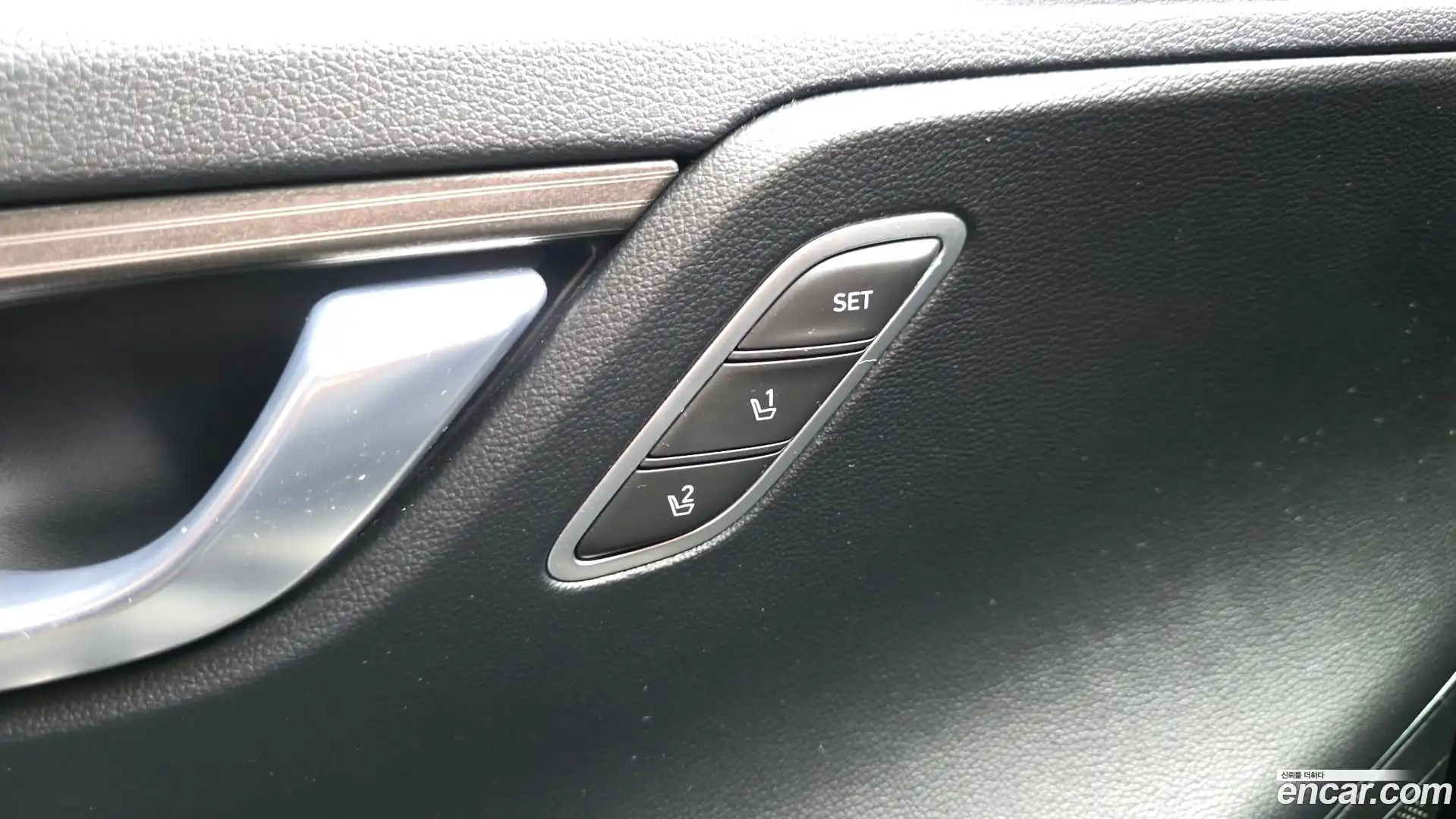 Grandeur Hyundai 2017.2-OPTION-042
