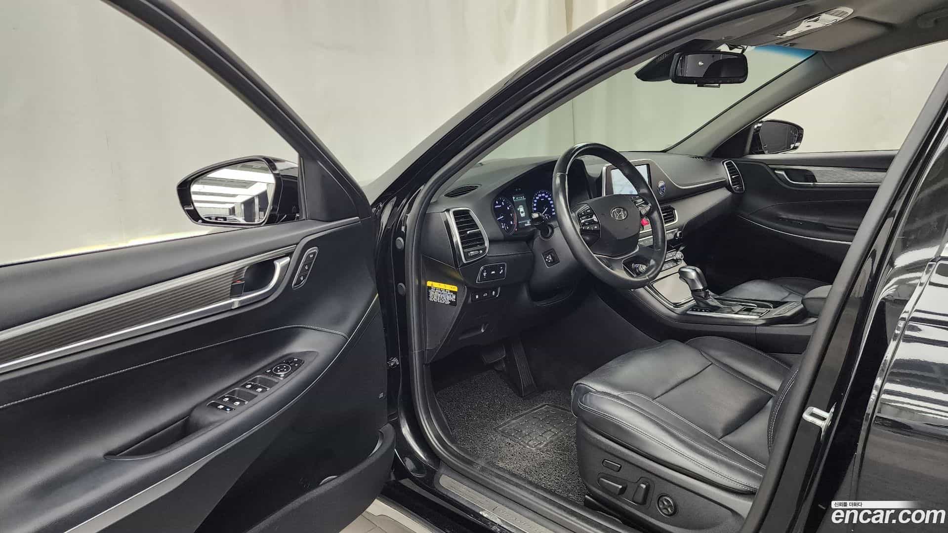 Grandeur Hyundai 2018.0-INNER-010