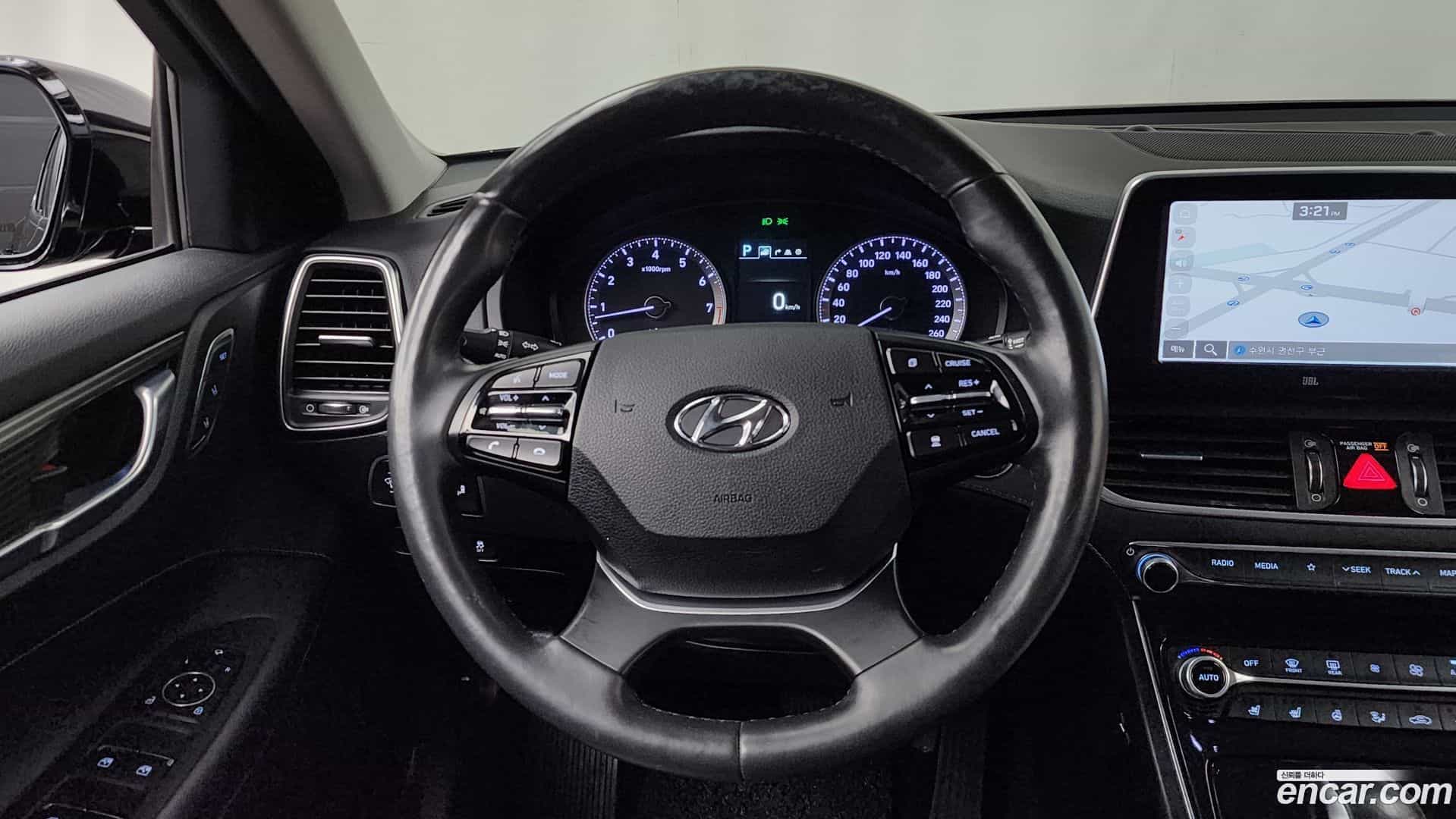 Grandeur Hyundai 2018.0-OPTION-017