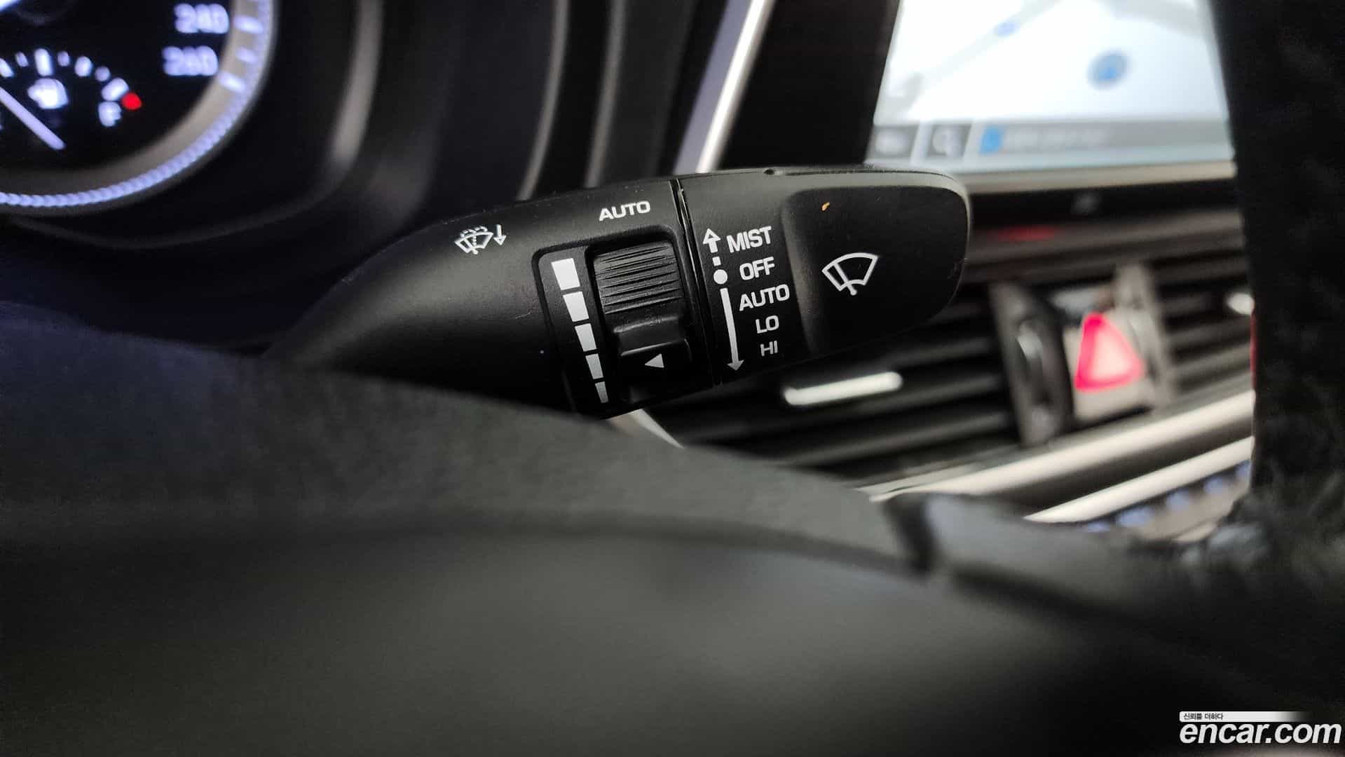 Grandeur Hyundai 2018.0-OPTION-022