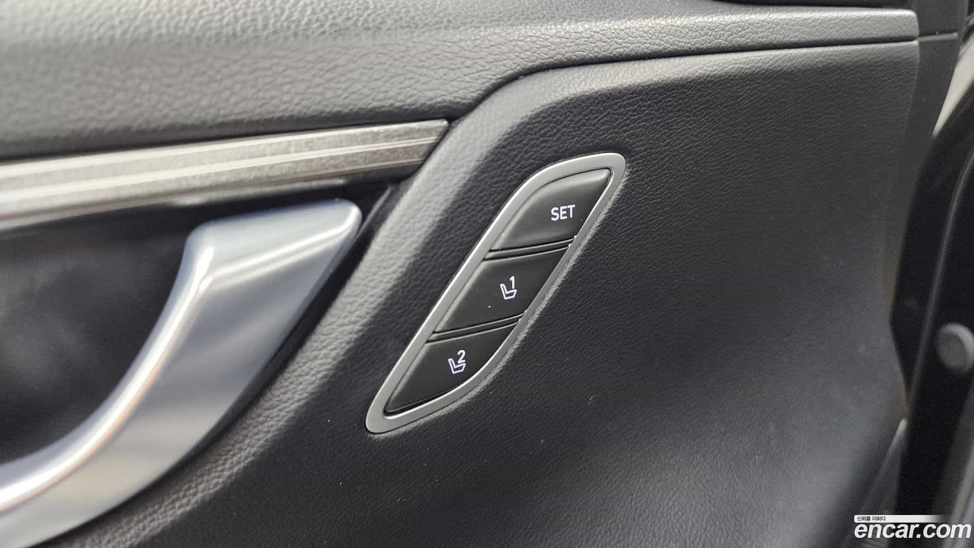 Grandeur Hyundai 2018.0-OPTION-042