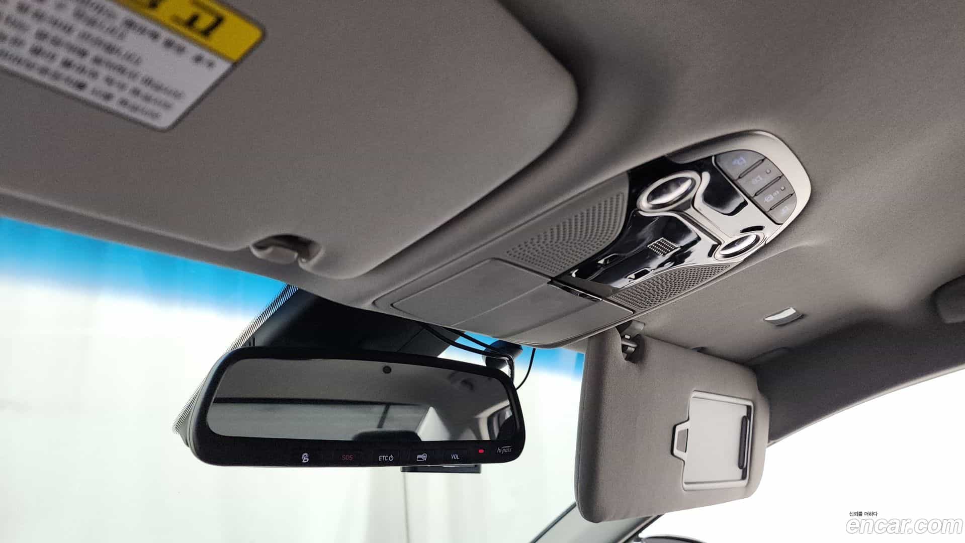 Grandeur Hyundai 2018.0-OPTION-045