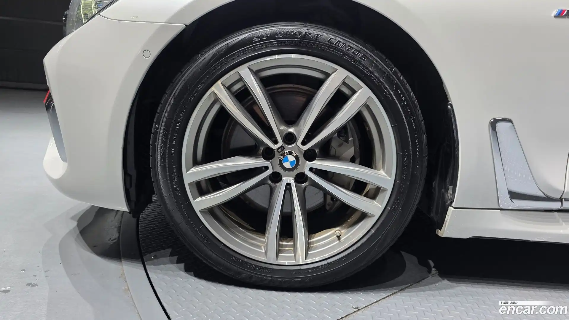 7-Series BMW 2017.4-OUTER-005