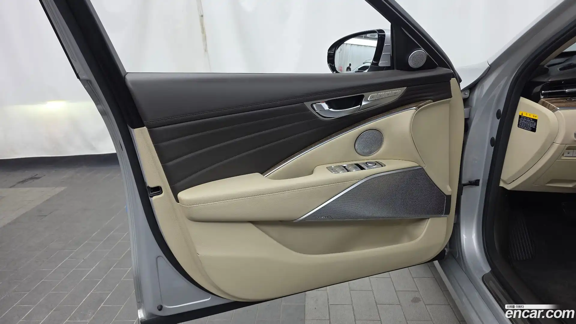 K9 Kia 2018.5-INNER-034