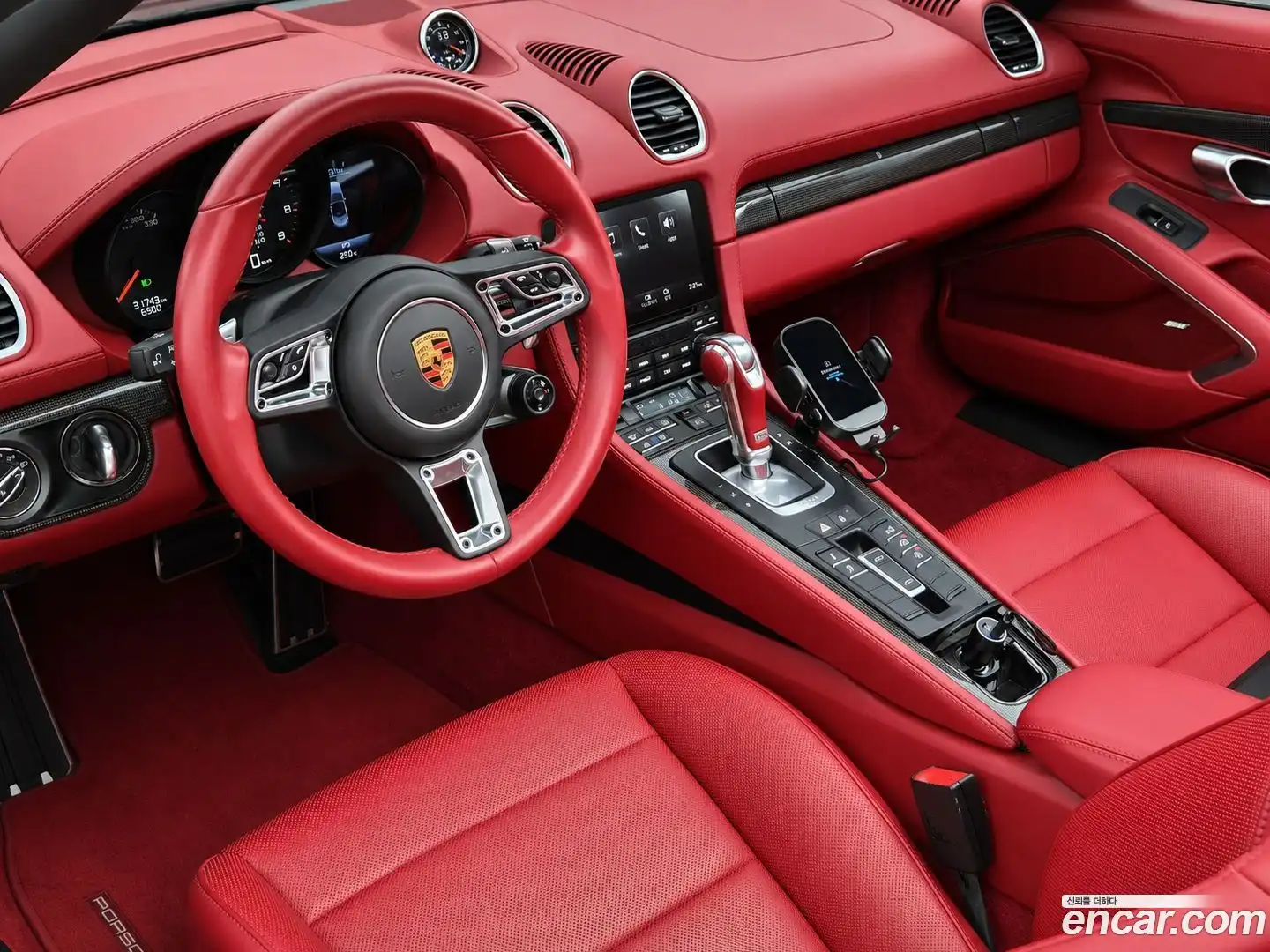 718 Porsche 2022.0-INNER-007