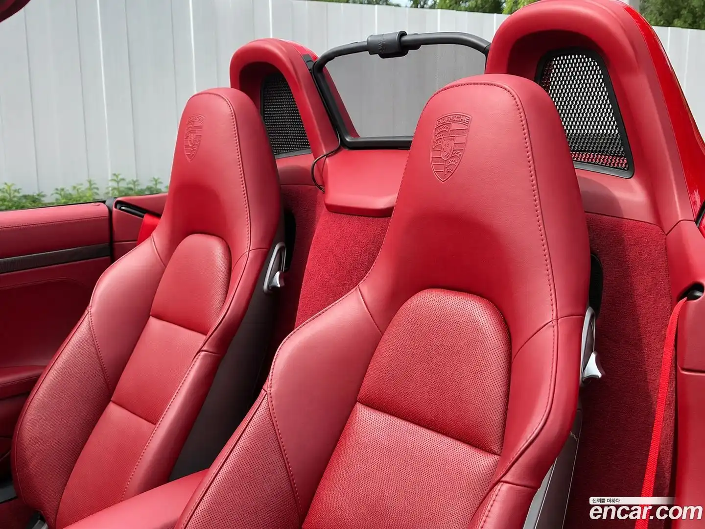 718 Porsche 2022.0-INNER-010