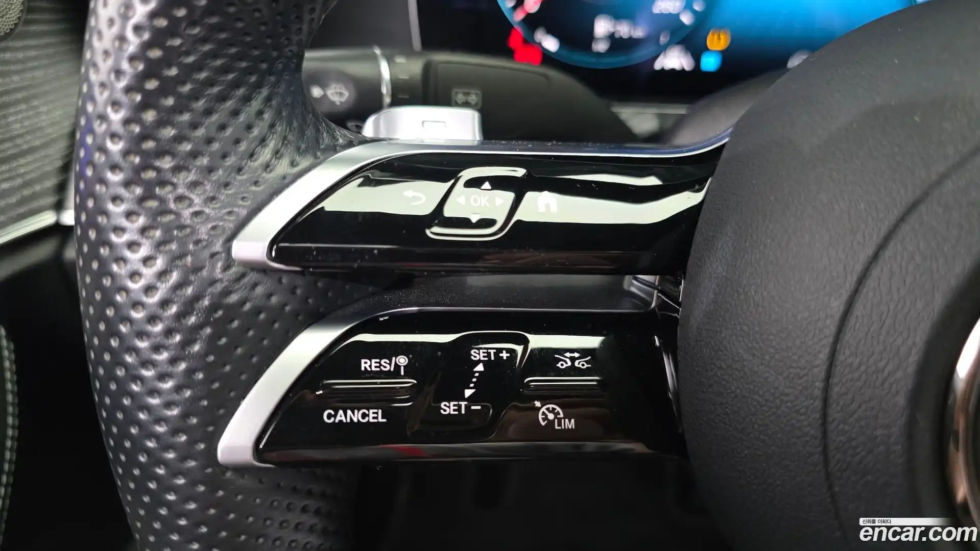 E-Class Mercedes-Benz 2021.6-OPTION-020