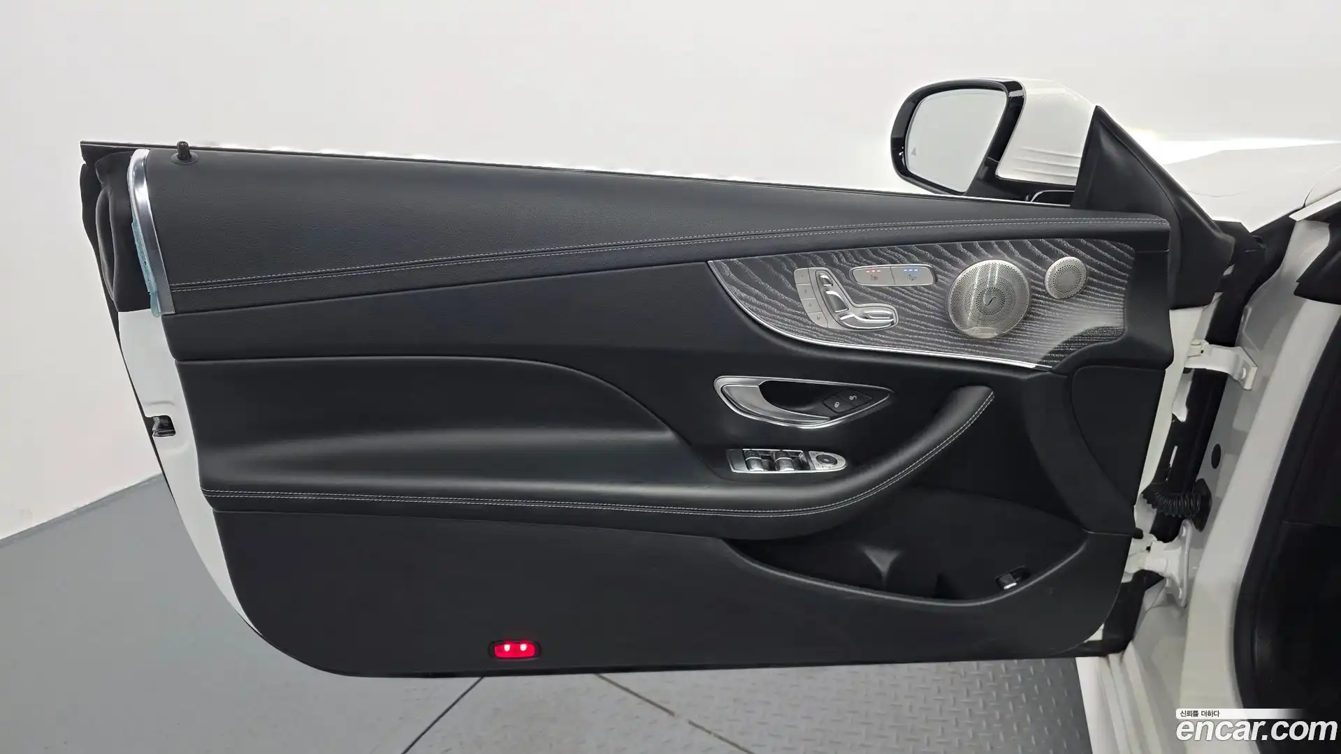 E-Class Mercedes-Benz 2021.6-INNER-034