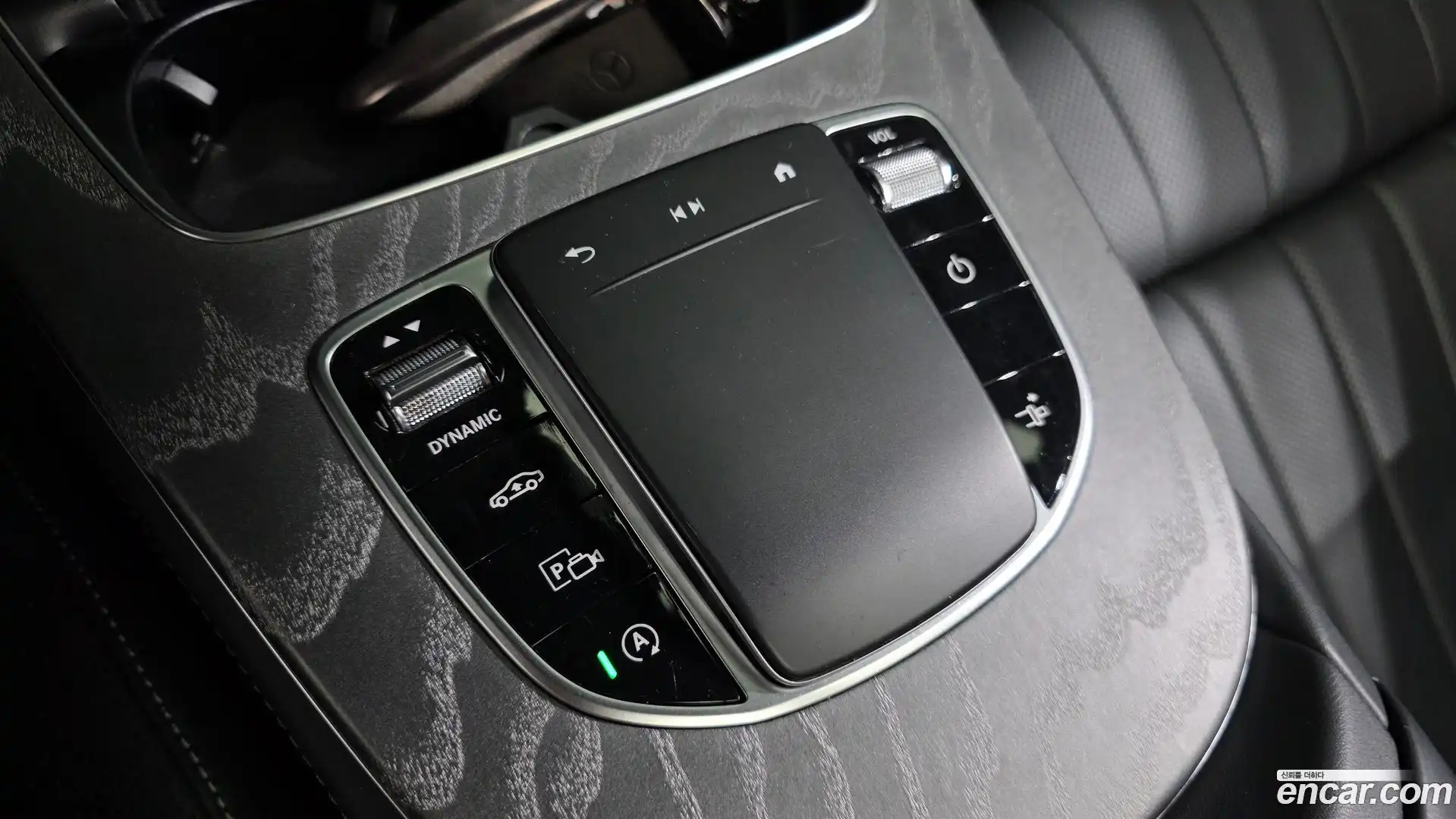 E-Class Mercedes-Benz 2021.6-OPTION-046