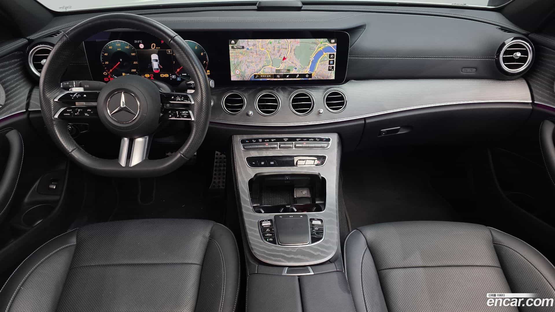 E-Class Mercedes-Benz 2023.10-INNER-007