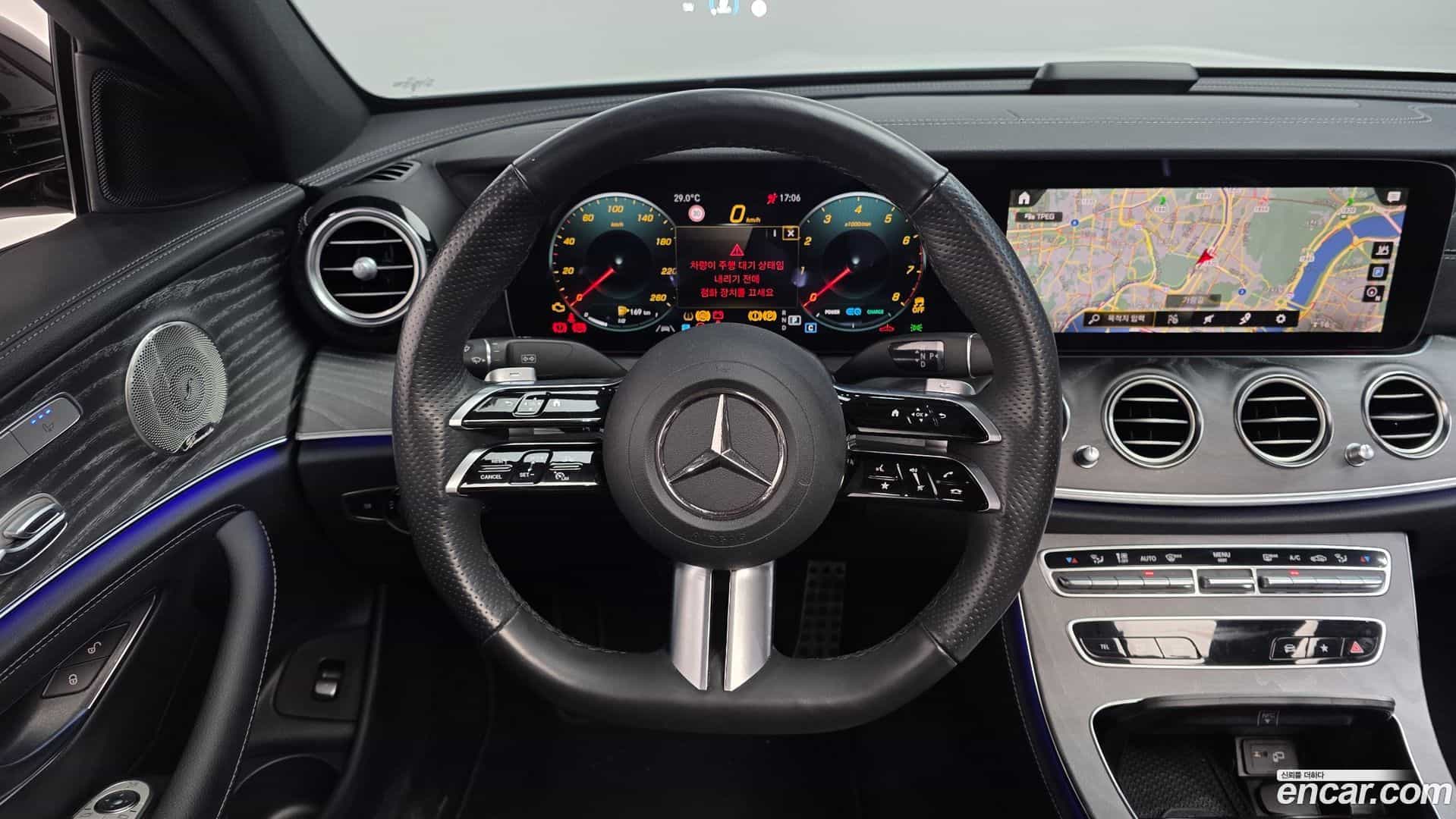 E-Class Mercedes-Benz 2023.10-OPTION-017