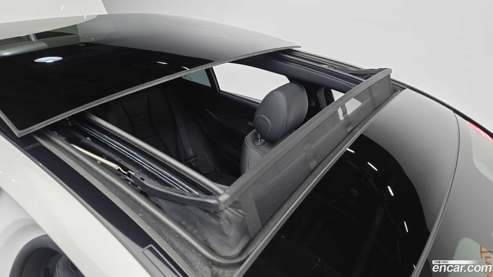 E-Class Mercedes-Benz 2023.10-OPTION-023
