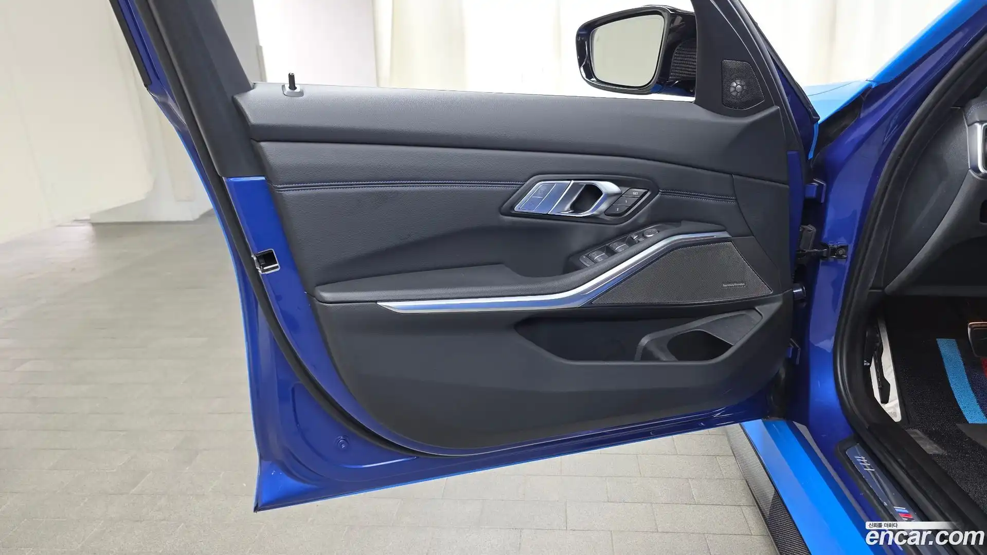 3-Series BMW 2022.5-INNER-034