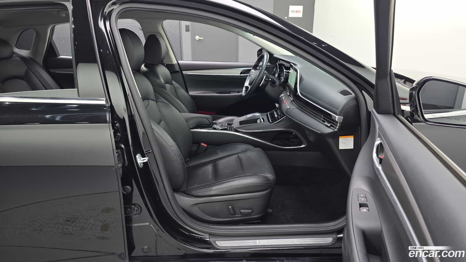 Grandeur Hyundai 2021.2-OPTION-016