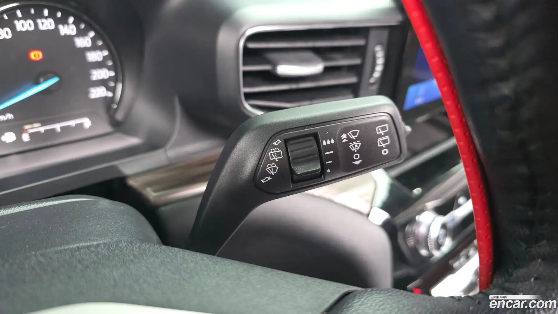 Explorer Ford 2022.7-OPTION-044