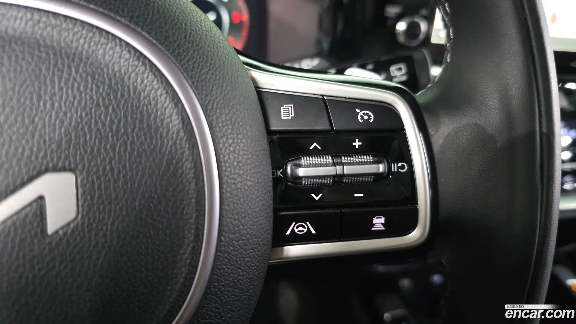 Sorento Kia 2022.8-OPTION-045