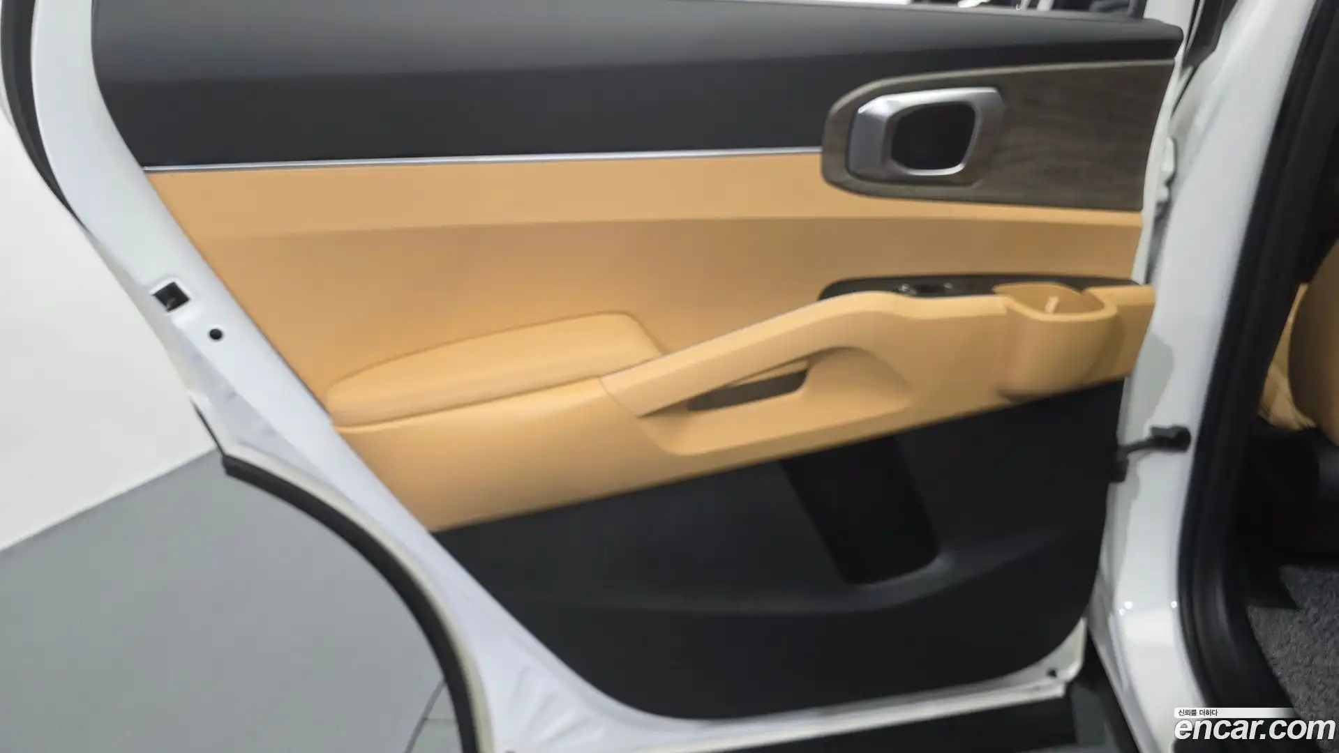 Sorento Kia 2022.6-INNER-035