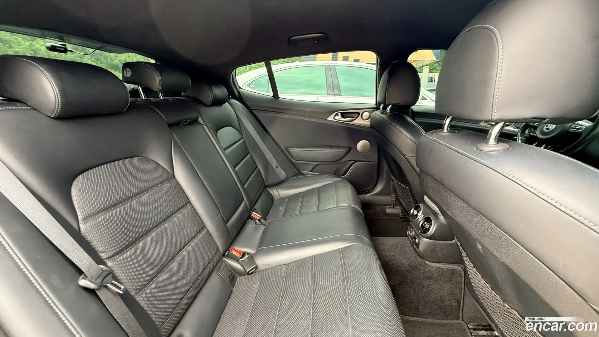 Stinger Kia 2017.6-OPTION-015