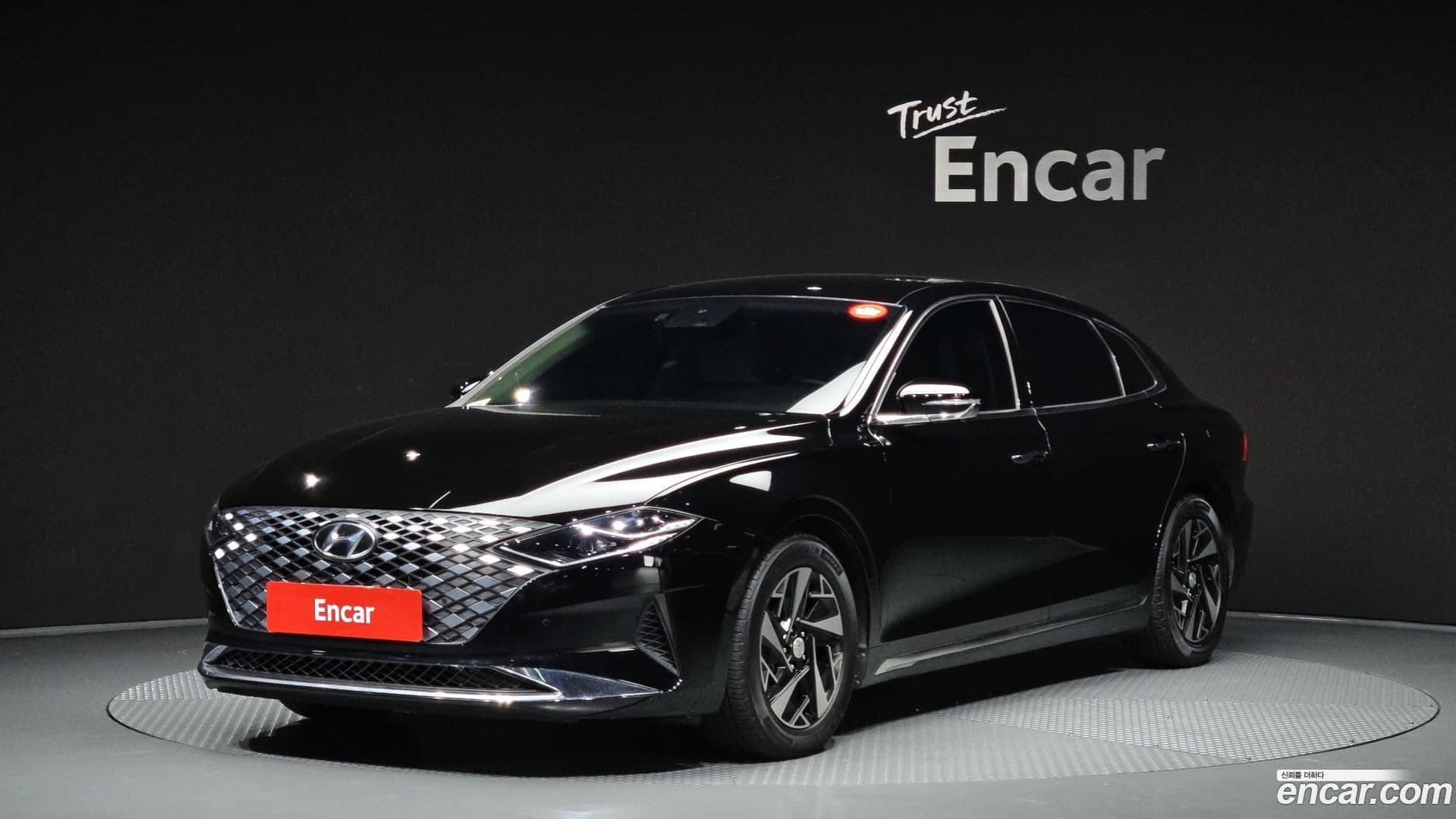 Main__Slider__Photo:Grandeur Hyundai 2022.7-0