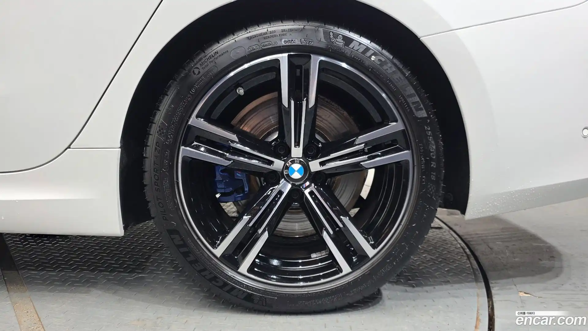 3-Series BMW 2023.10-OUTER-031