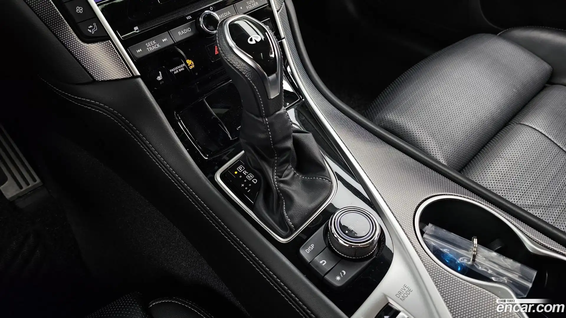 Q50 Infiniti 2018.2-INNER-009