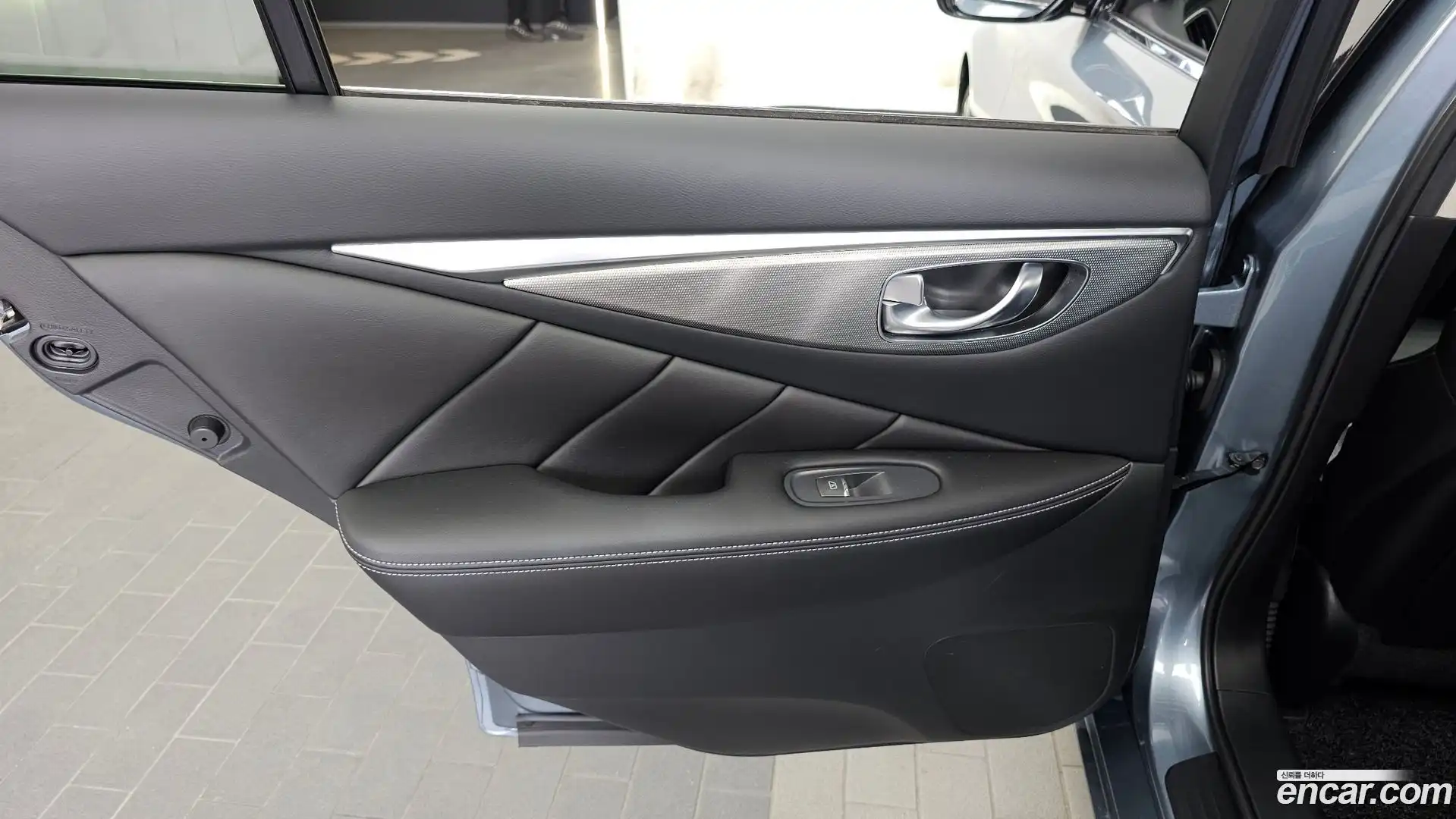 Q50 Infiniti 2018.2-INNER-035