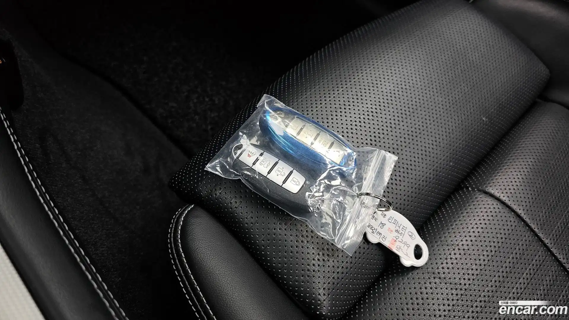 Q50 Infiniti 2018.2-INNER-036