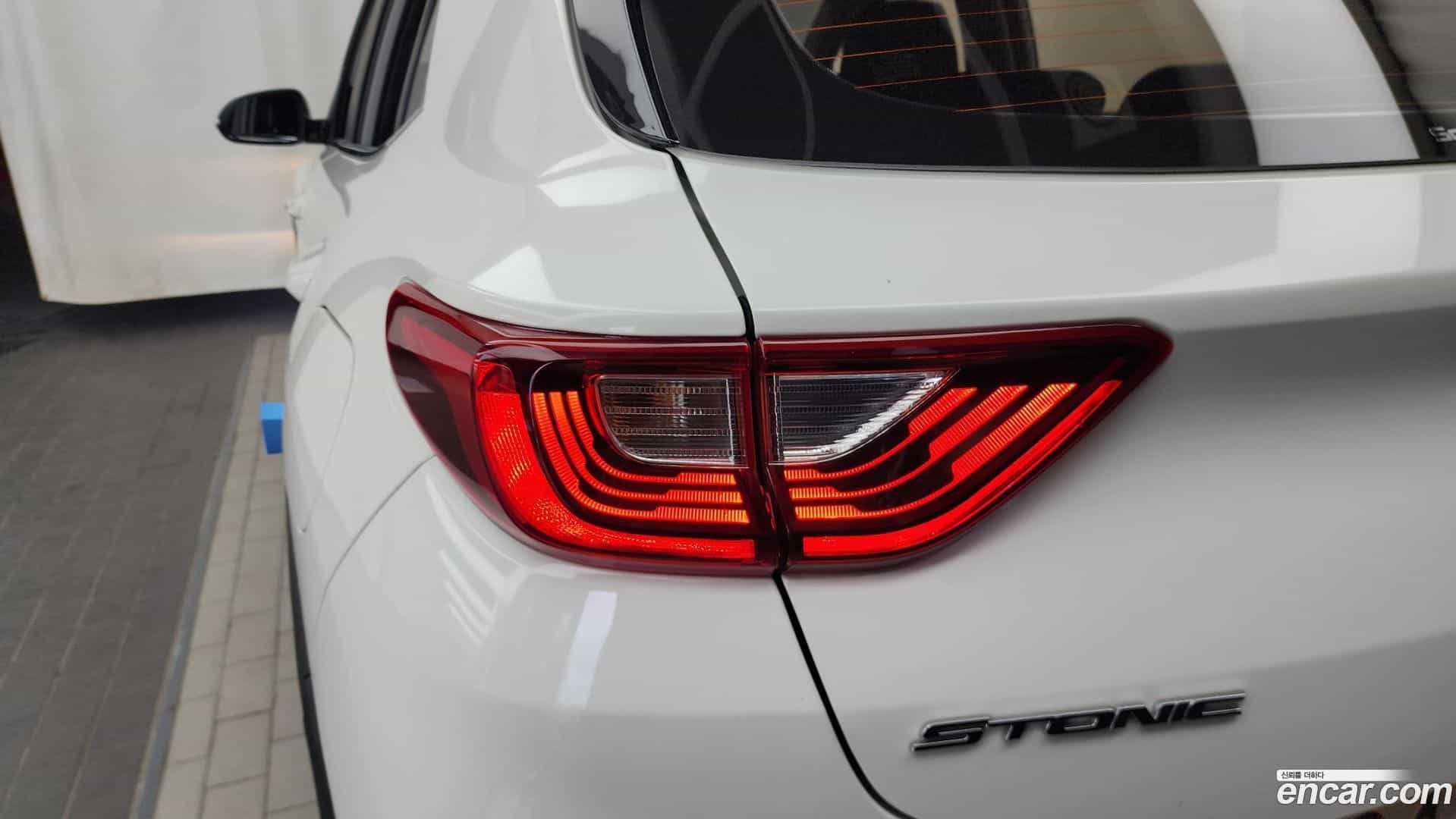 Stonic Kia 2019.0-OUTER-033