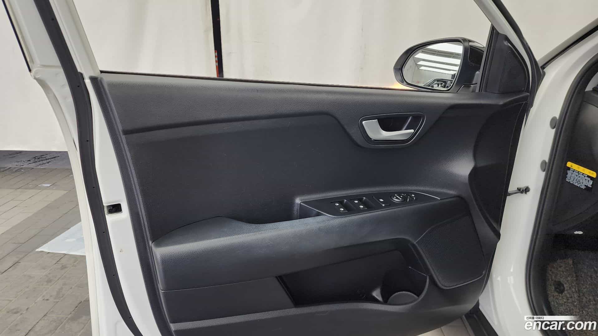 Stonic Kia 2019.0-INNER-034