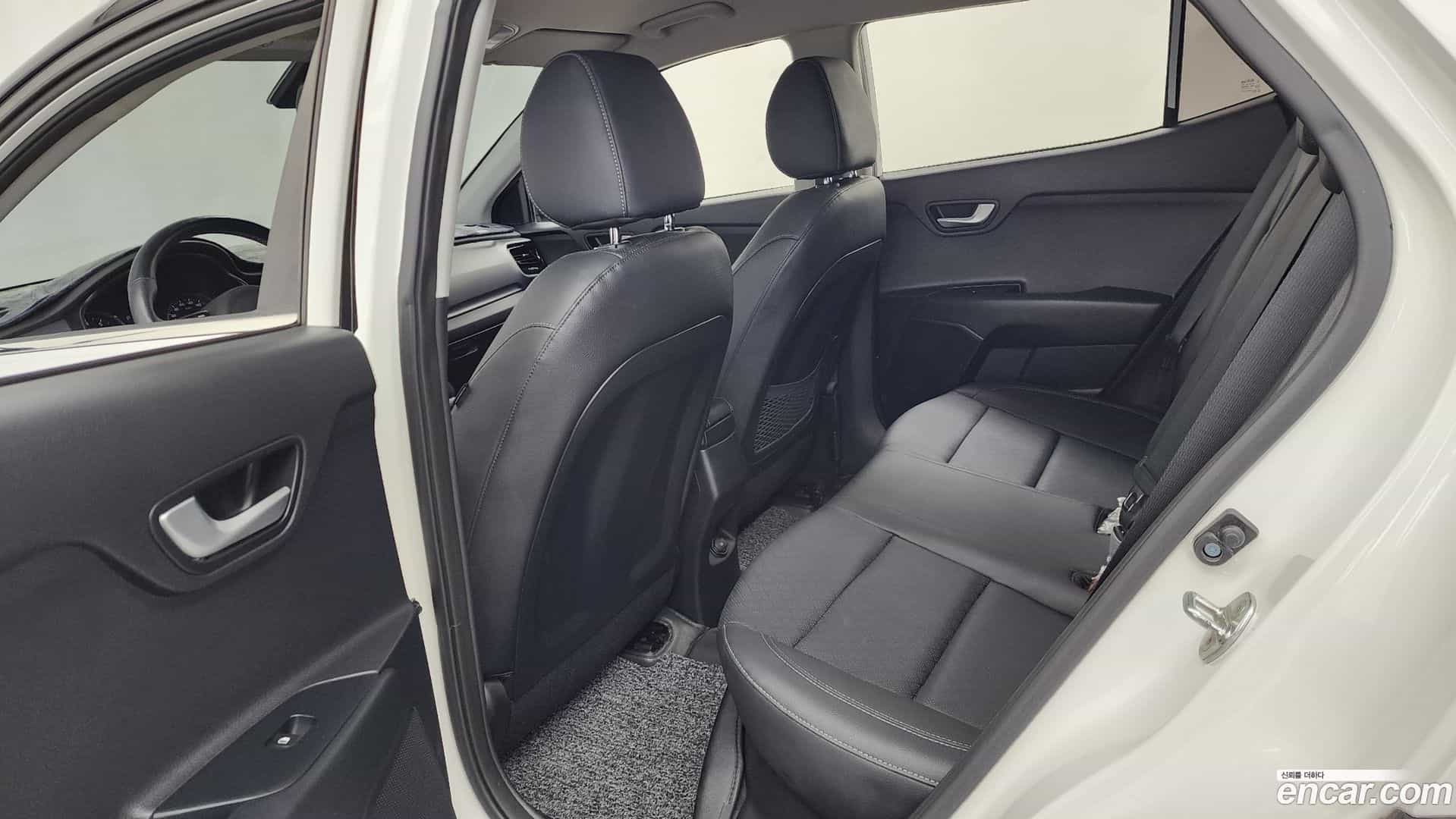 Stonic Kia 2019.0-INNER-036