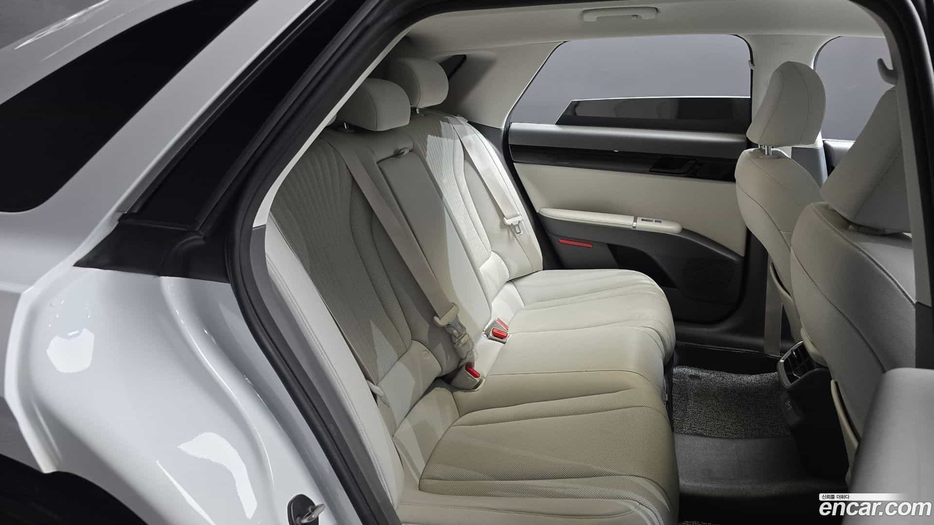 Grandeur Hyundai 2023.7-OPTION-015