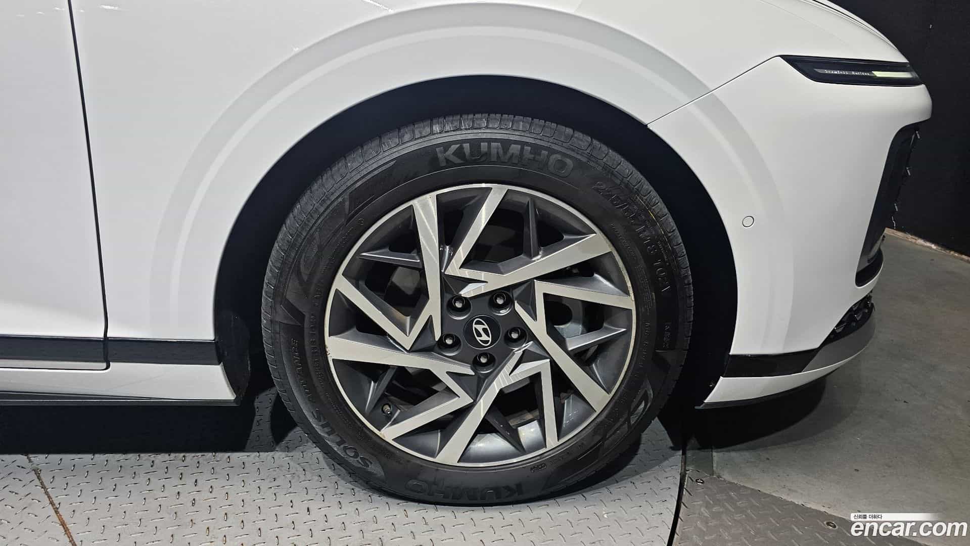 Grandeur Hyundai 2023.7-OUTER-031