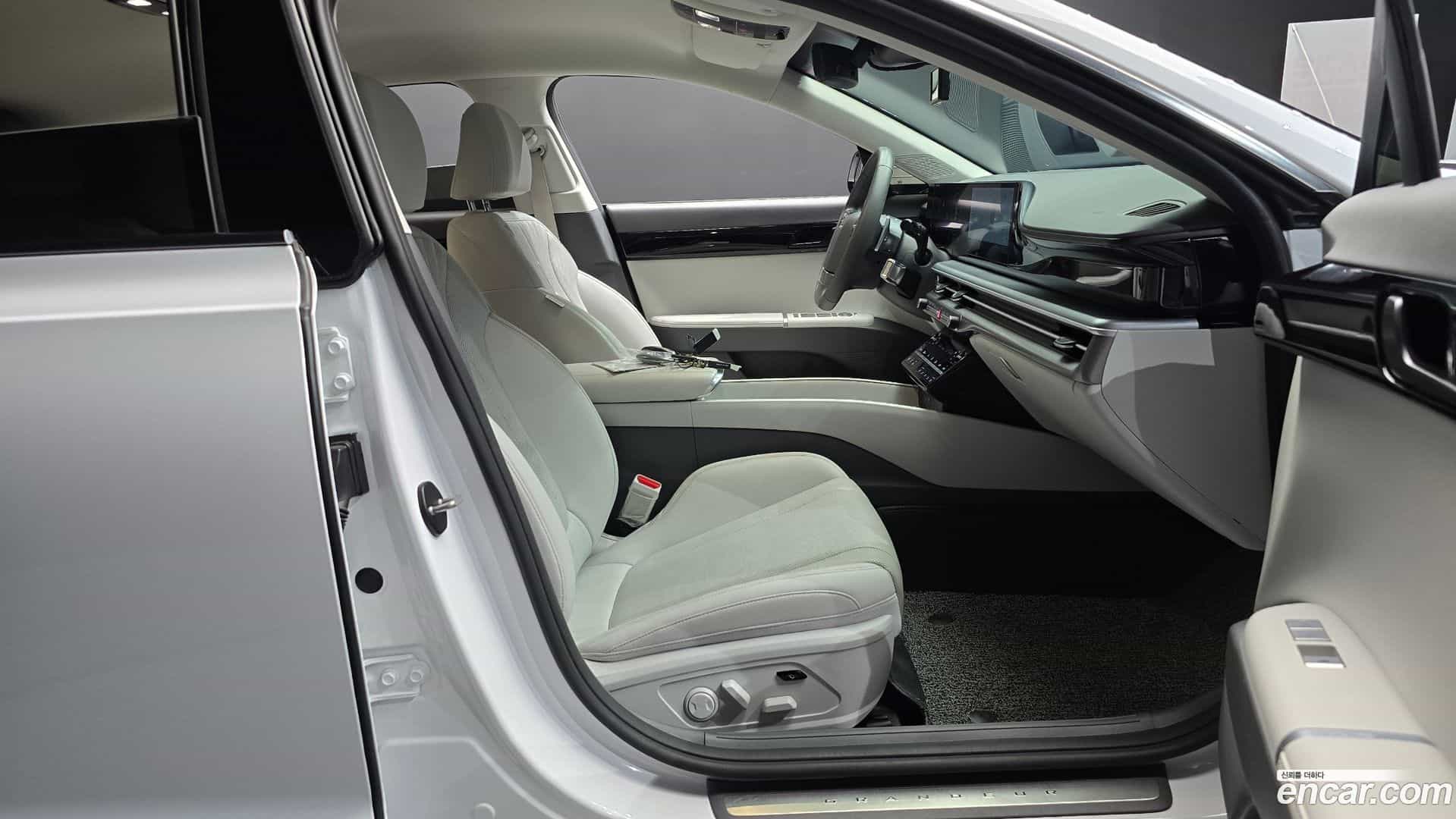 Grandeur Hyundai 2023.7-INNER-036