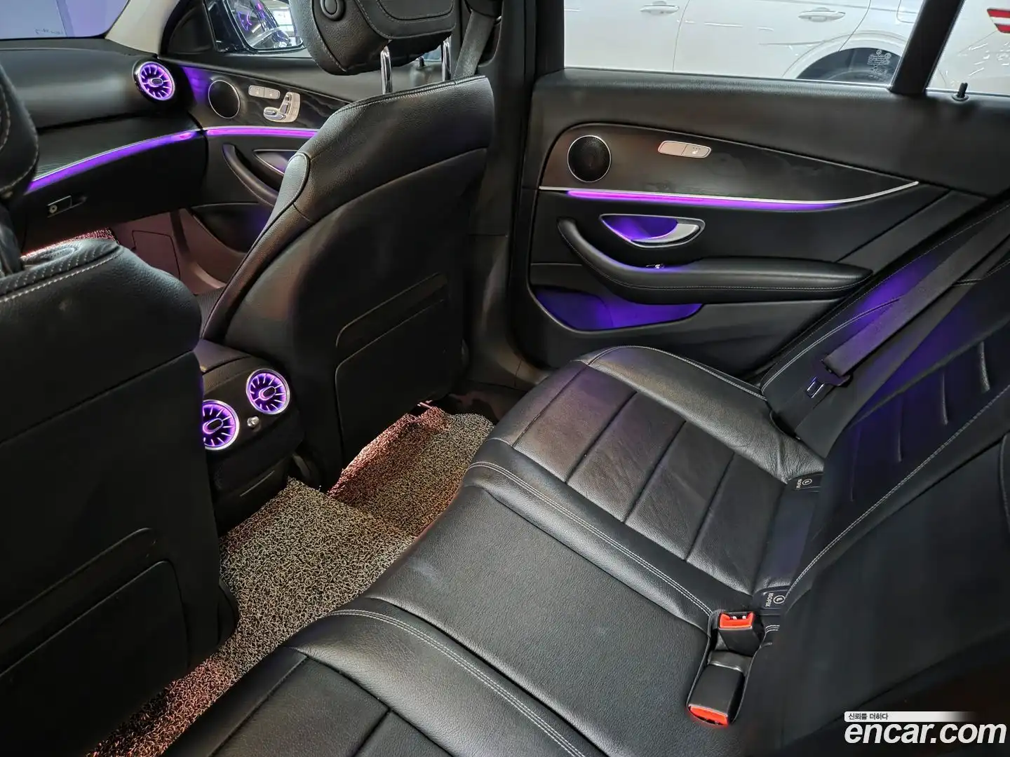 E-Class Mercedes-Benz 2016.9-OPTION-018